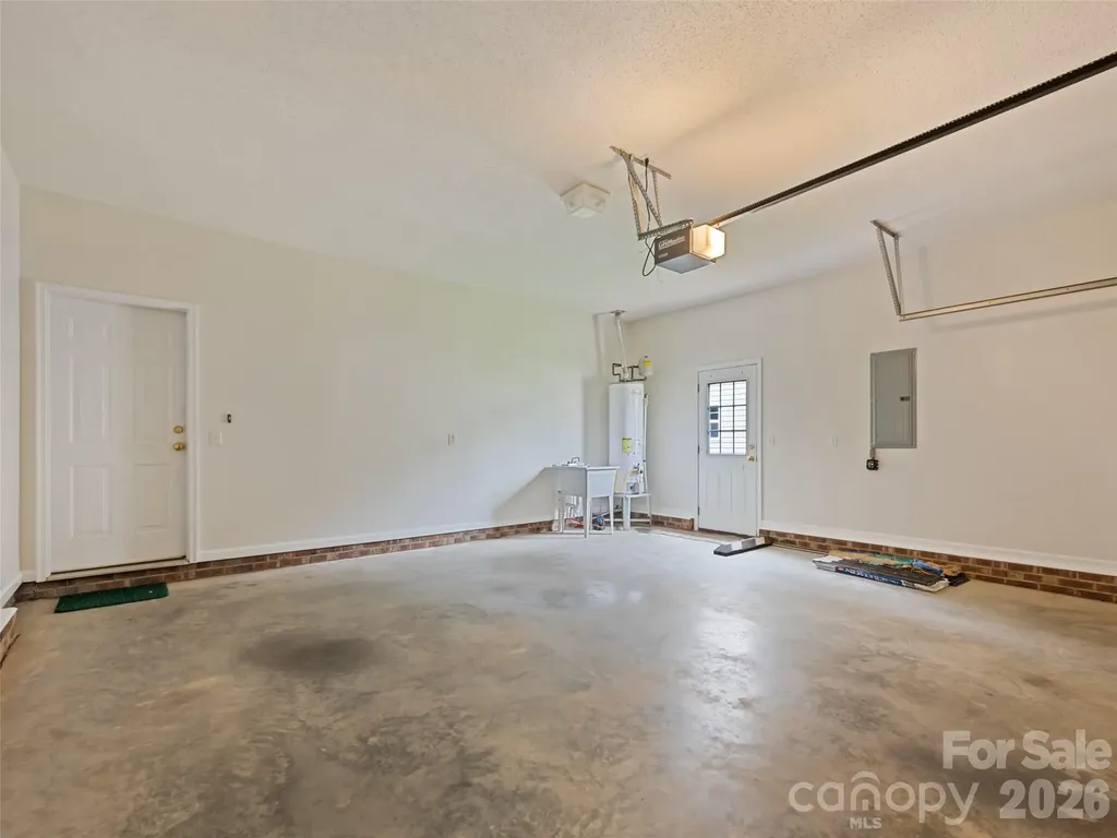 2 Thornwood Court Arden NC 28704
