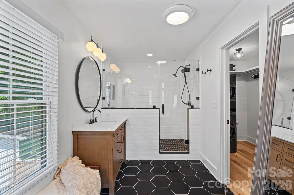 1642 Longfellow Street Charlotte NC 28205