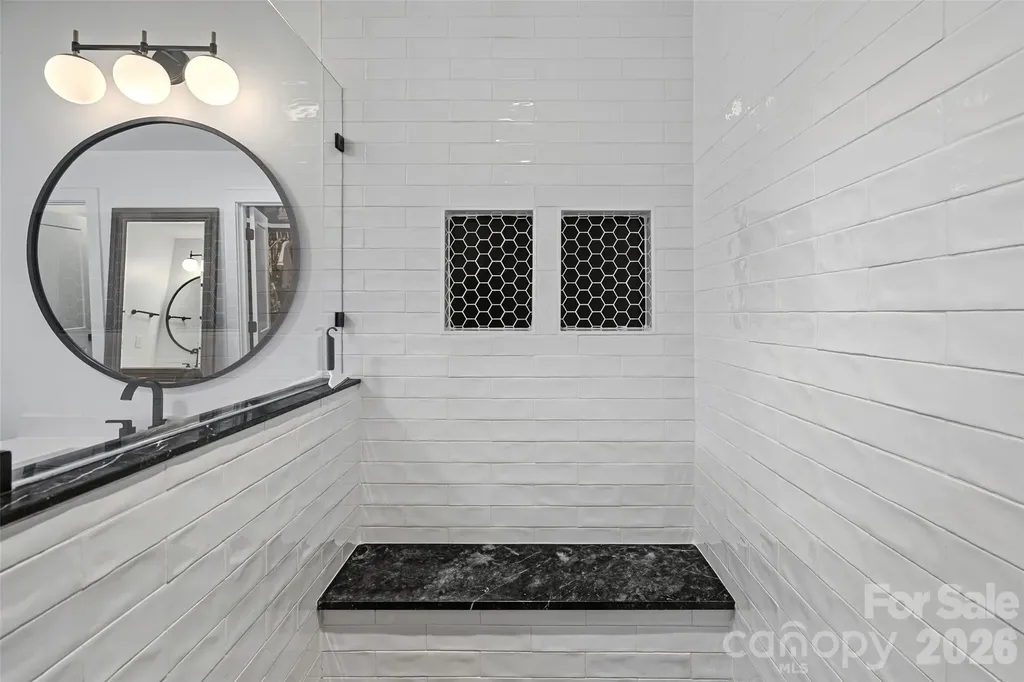 1642 Longfellow Street Charlotte NC 28205