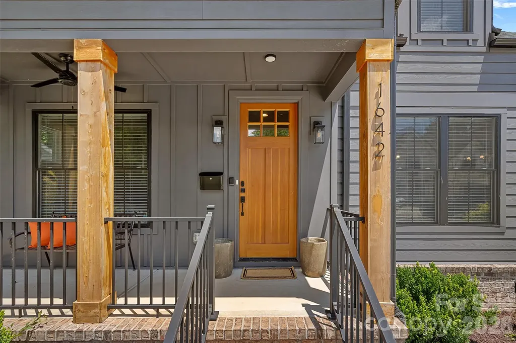1642 Longfellow Street Charlotte NC 28205