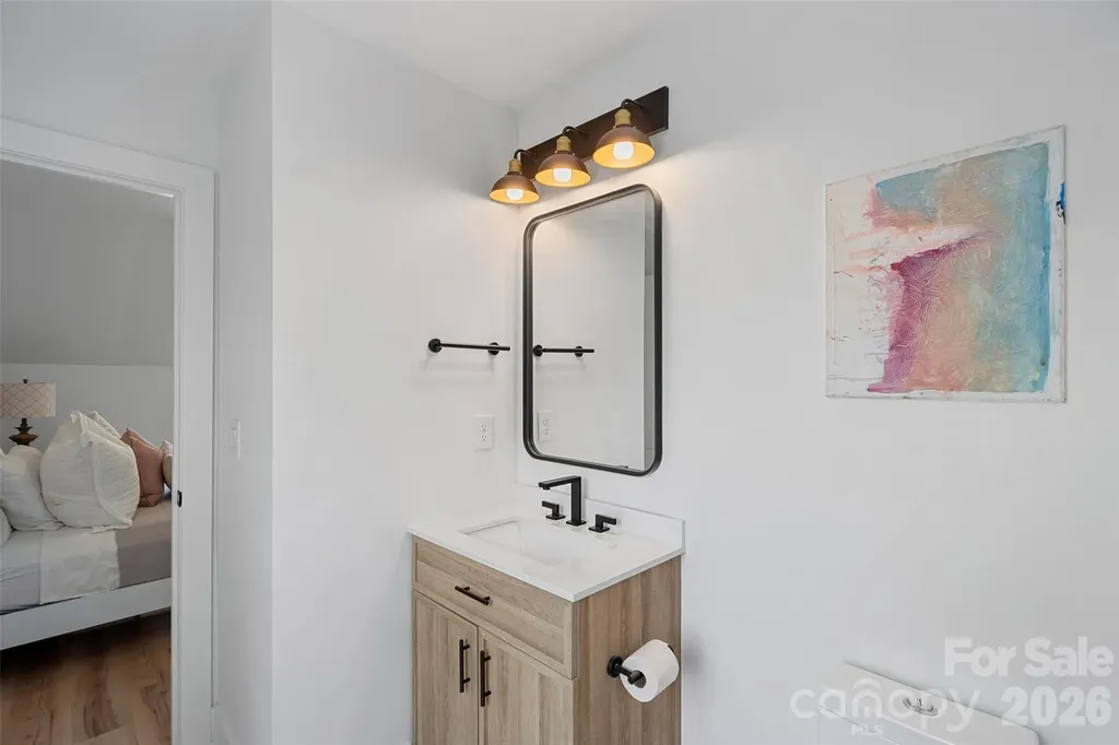 1642 Longfellow Street Charlotte NC 28205