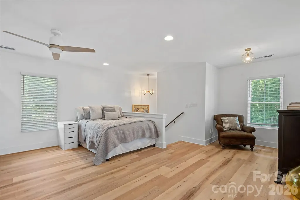 1642 Longfellow Street Charlotte NC 28205