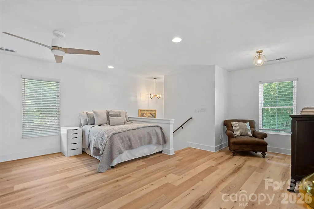1642 Longfellow Street Charlotte NC 28205