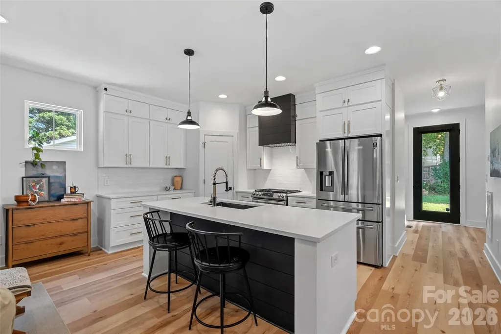 1642 Longfellow Street Charlotte NC 28205