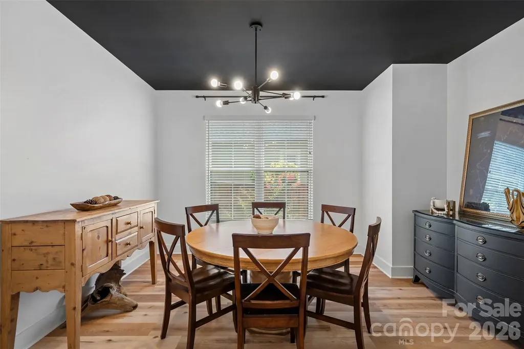 1642 Longfellow Street Charlotte NC 28205