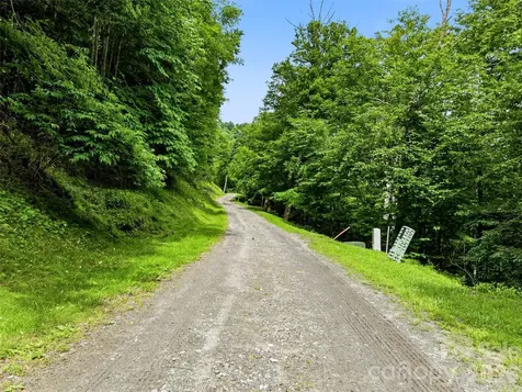 17 Mountain Gait Drive Mars Hill NC 28754