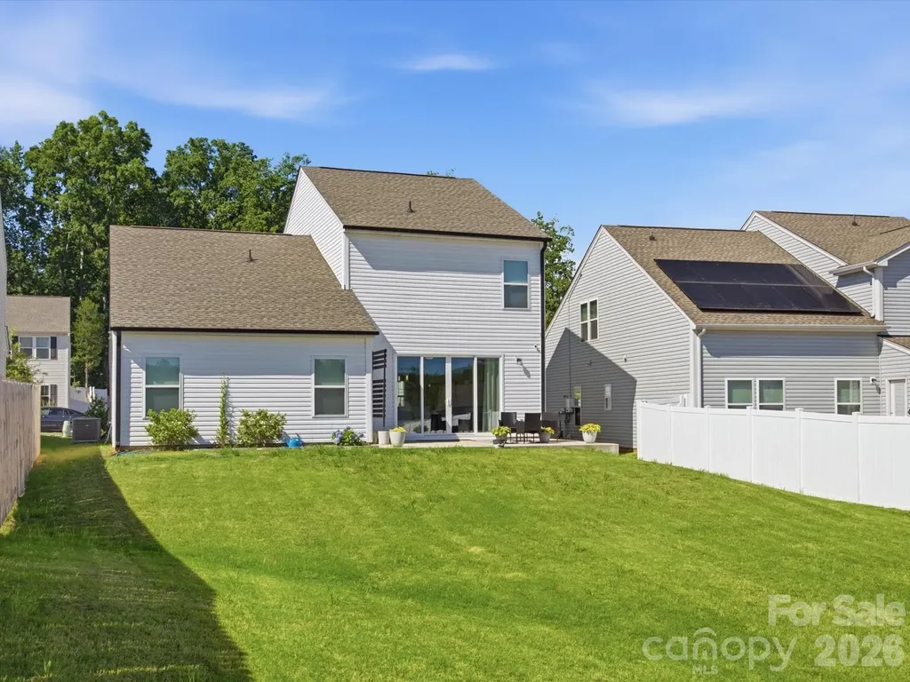 3011 Pinehills Way Mount Holly NC 28120