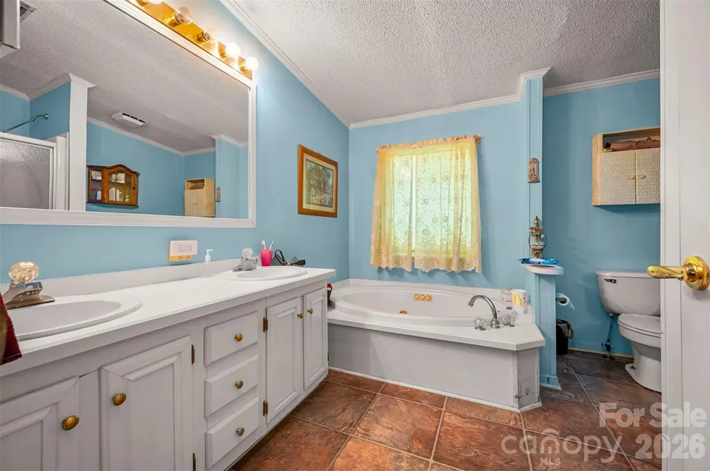 98 Lanning Drive Columbus NC 28722