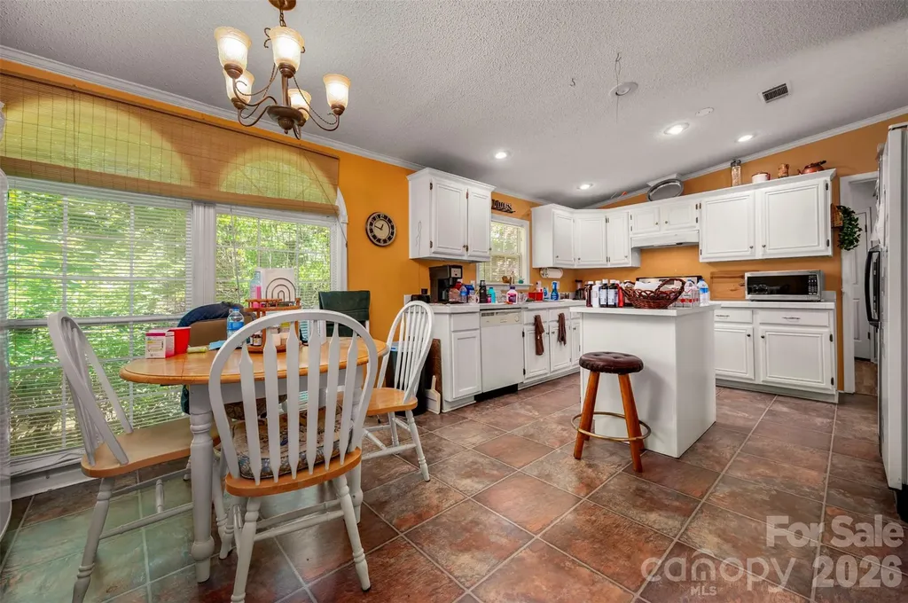 98 Lanning Drive Columbus NC 28722