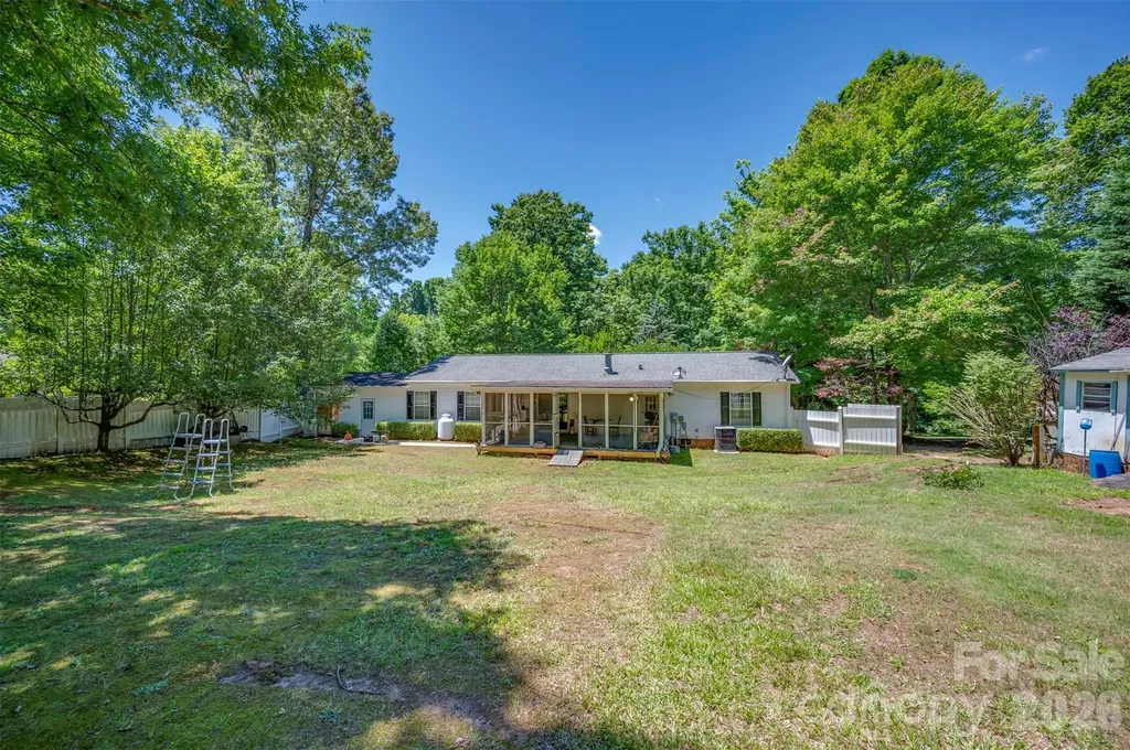 98 Lanning Drive Columbus NC 28722