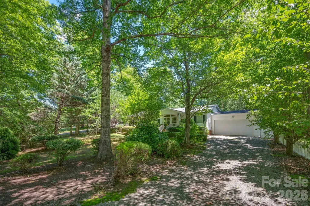 98 Lanning Drive Columbus NC 28722