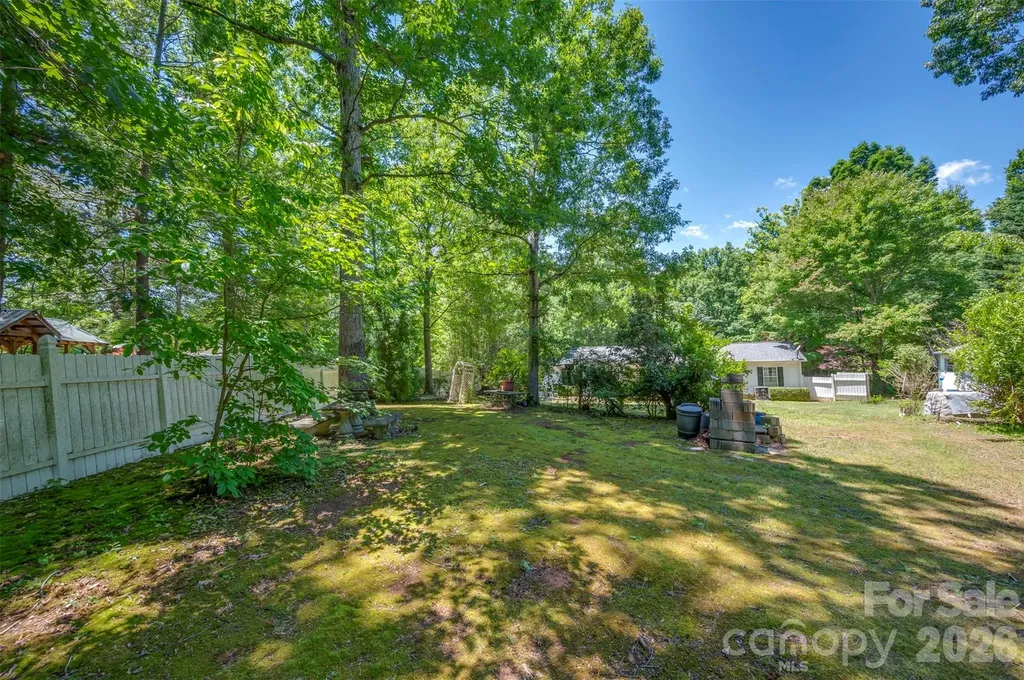 98 Lanning Drive Columbus NC 28722