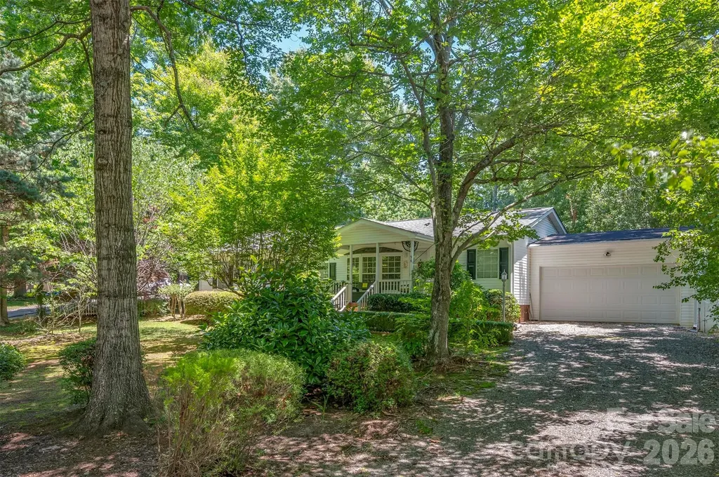 98 Lanning Drive Columbus NC 28722