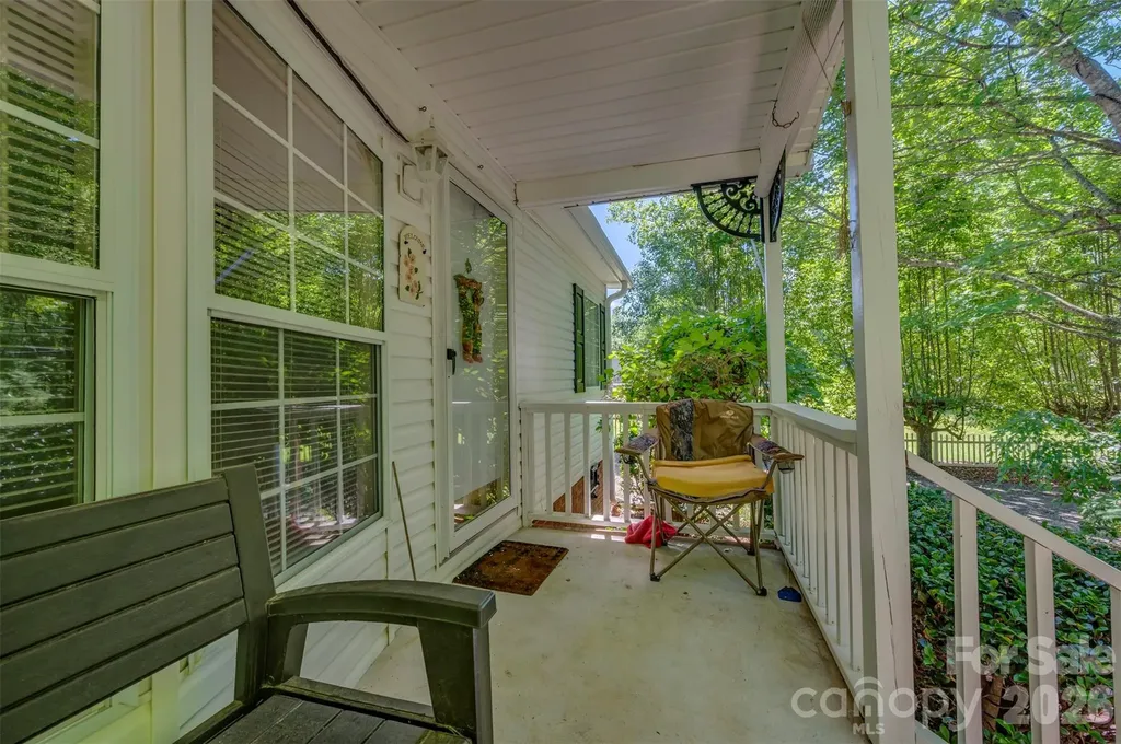 98 Lanning Drive Columbus NC 28722