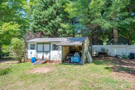 98 Lanning Drive Columbus NC 28722