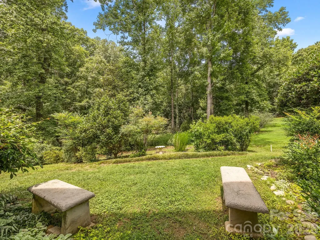 12 Hunting Country Trail Tryon NC 28782