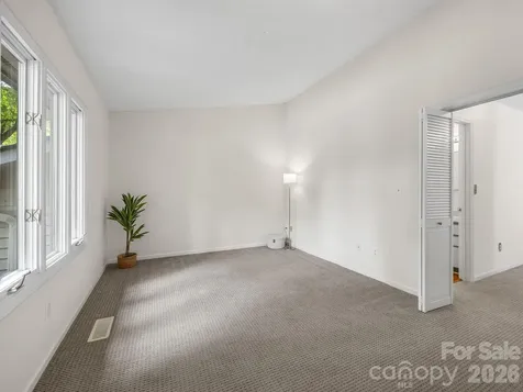 12 Hunting Country Trail Tryon NC 28782