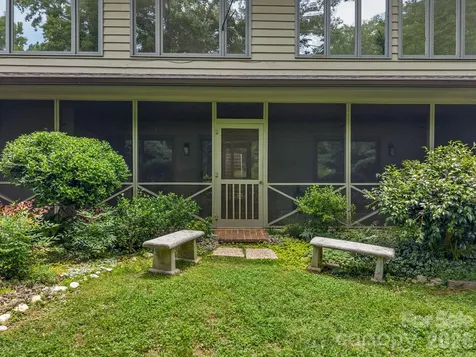 12 Hunting Country Trail Tryon NC 28782