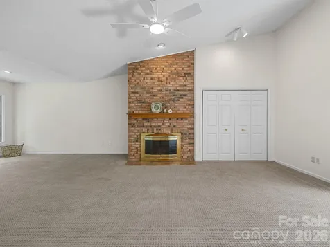 12 Hunting Country Trail Tryon NC 28782