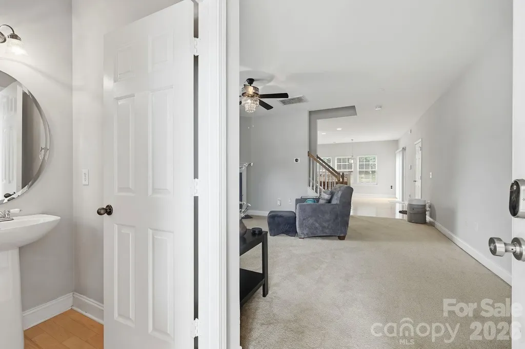 6207 Blue Ash Lane Charlotte NC 28215
