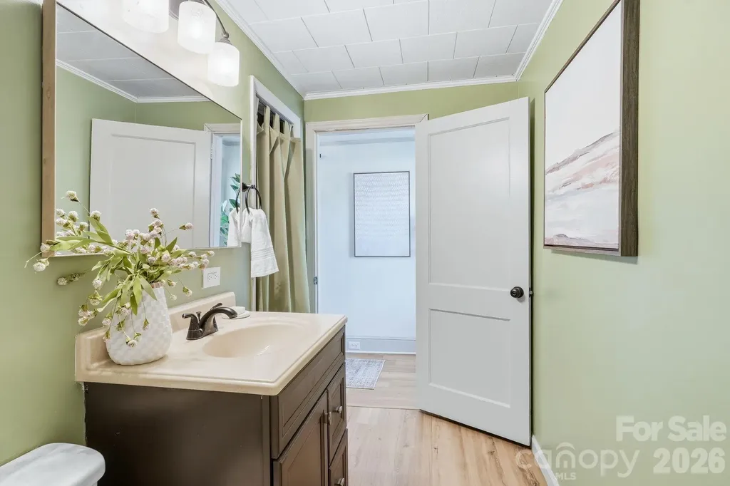 2758 Martin Street Walkertown NC 27051