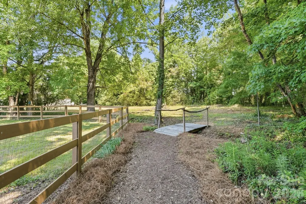 2758 Martin Street Walkertown NC 27051