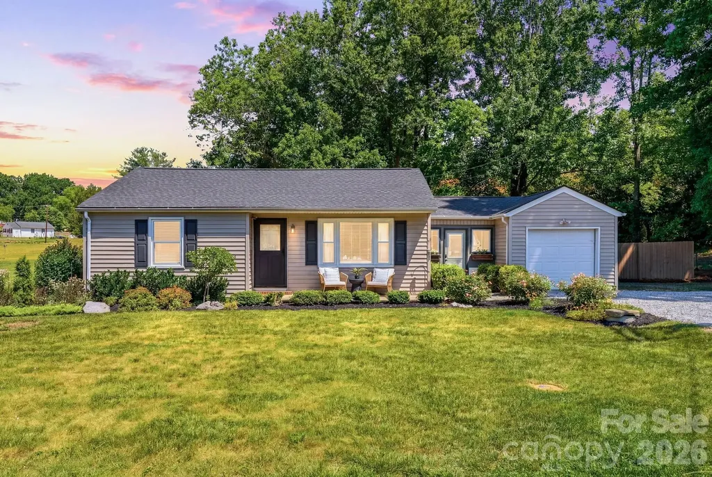 2758 Martin Street Walkertown NC 27051