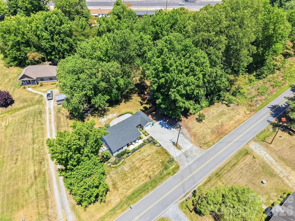 2758 Martin Street Walkertown NC 27051
