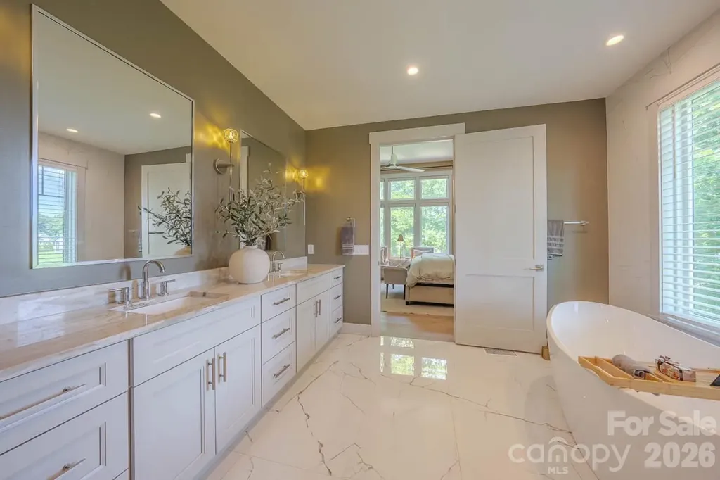 73 Angelina Lane Mills River NC 28759