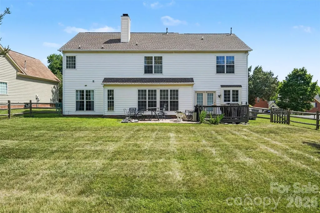 8021 Pelorus Lane Charlotte NC 28269