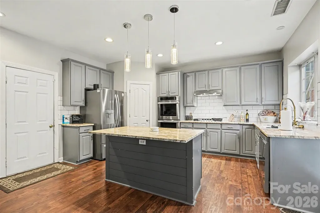 8021 Pelorus Lane Charlotte NC 28269