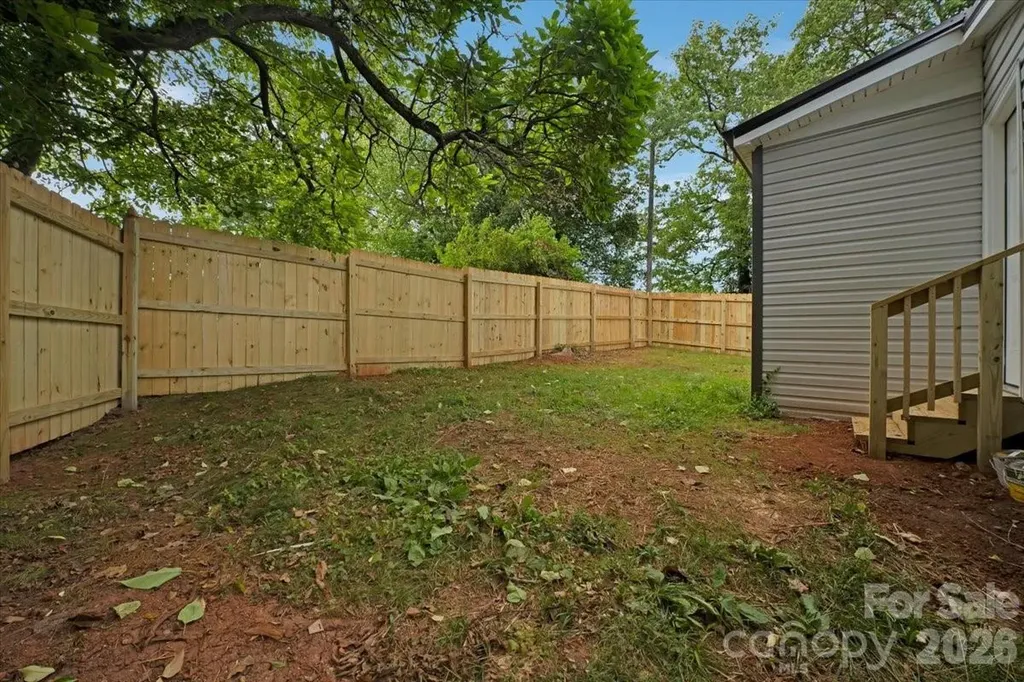 304 S Derby Avenue Newton NC 28658