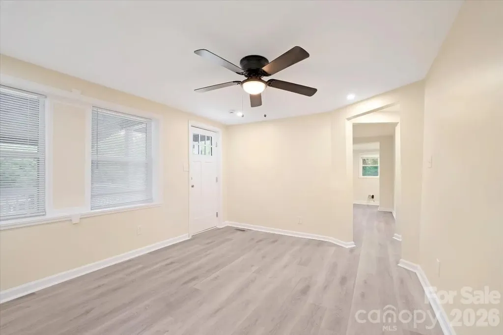 304 S Derby Avenue Newton NC 28658