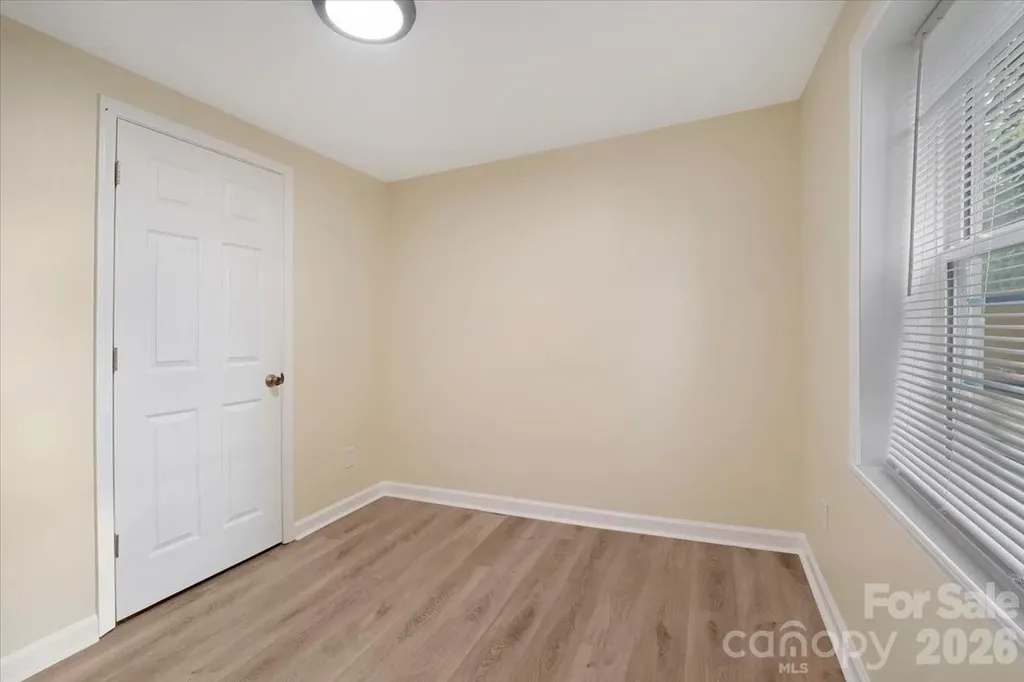 304 S Derby Avenue Newton NC 28658