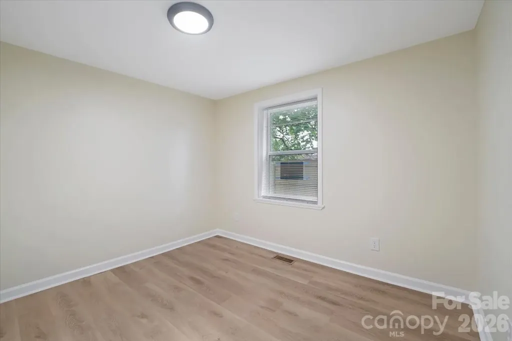 304 S Derby Avenue Newton NC 28658