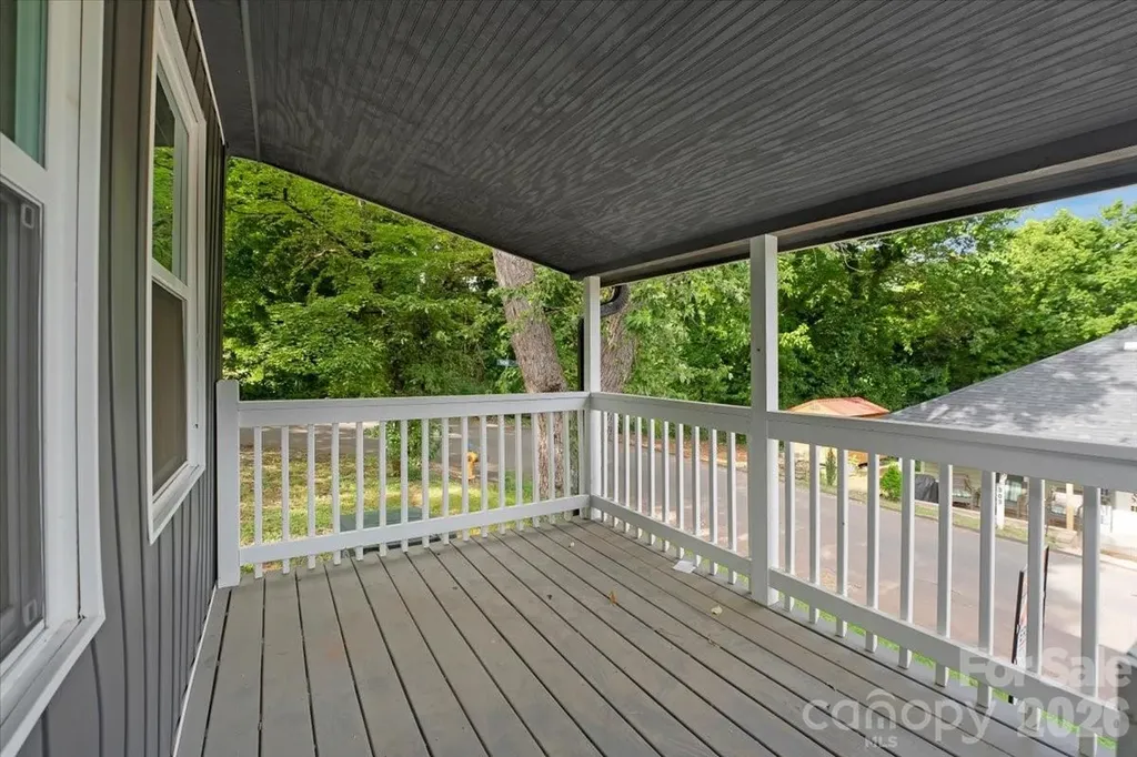 304 S Derby Avenue Newton NC 28658