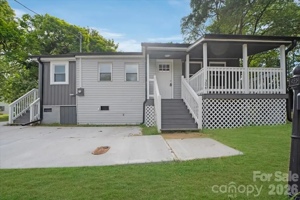 304 S Derby Avenue Newton NC 28658