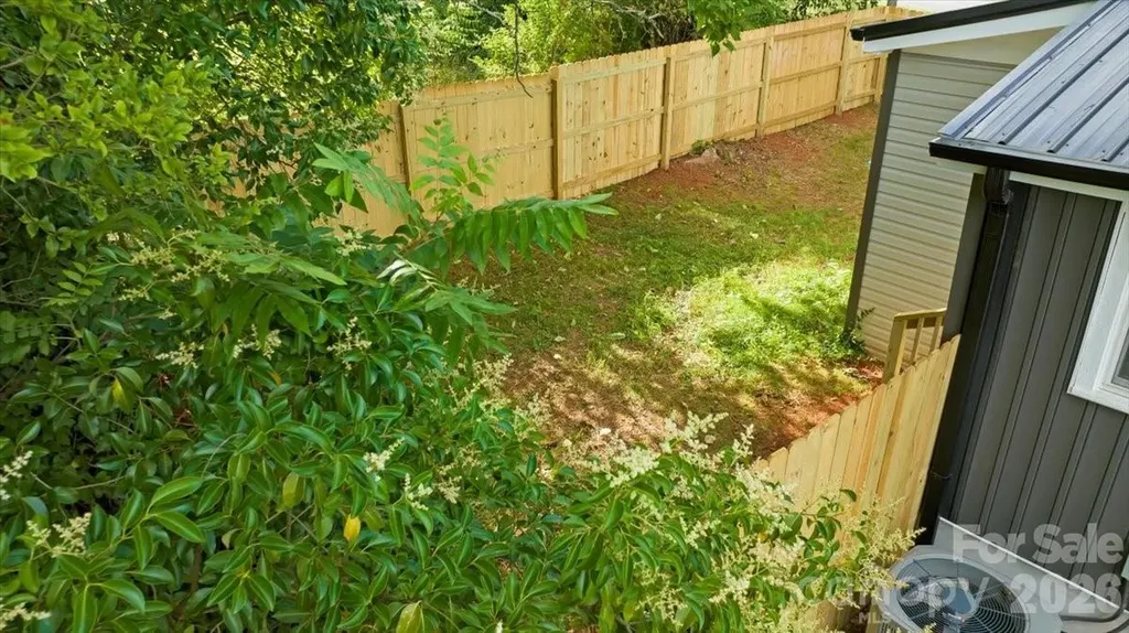 304 S Derby Avenue Newton NC 28658