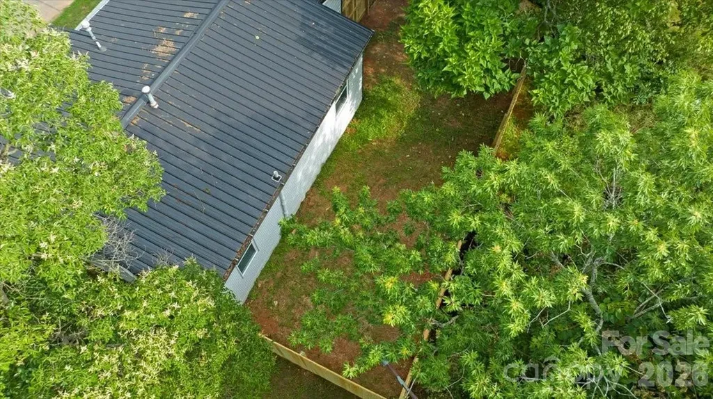 304 S Derby Avenue Newton NC 28658