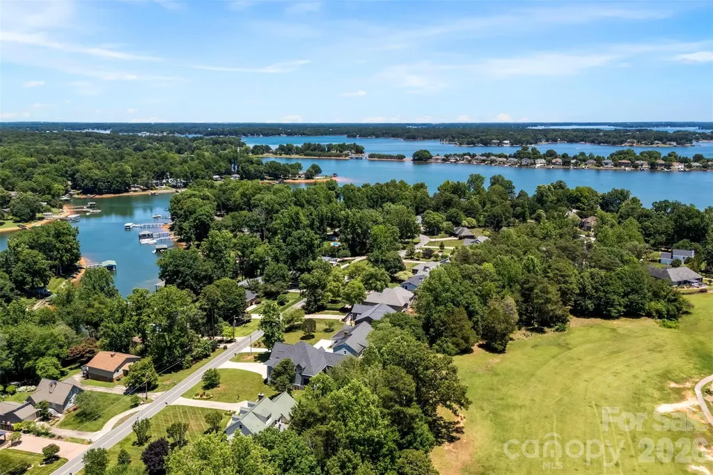 3447 Lake Shore Road S Denver NC 28037