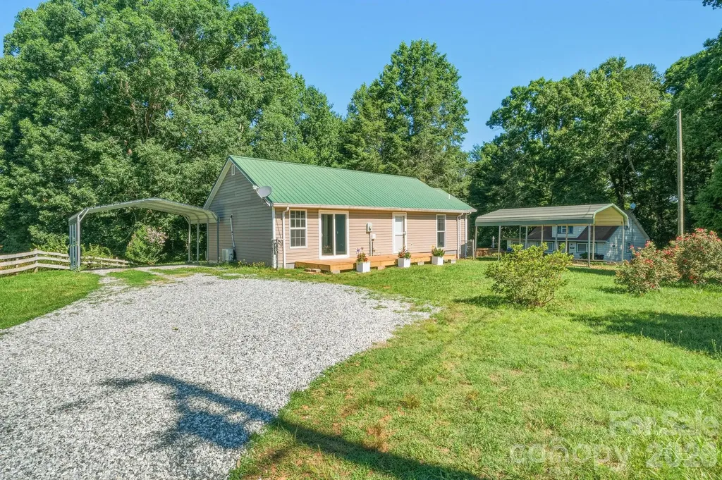 547 Pea Ridge Street Morganton NC 28655