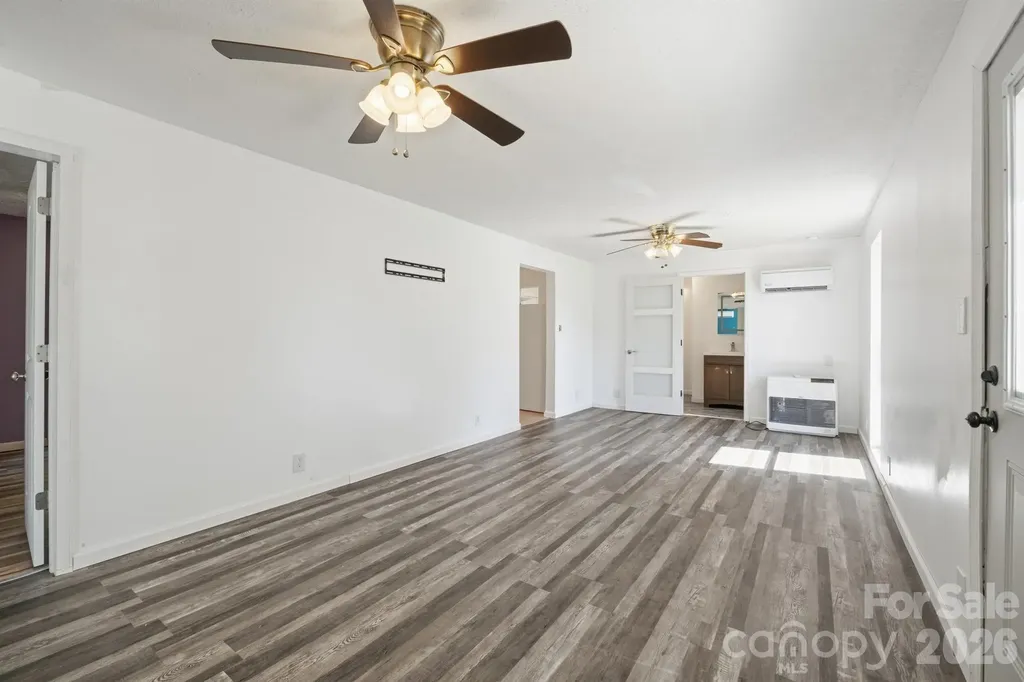 547 Pea Ridge Street Morganton NC 28655