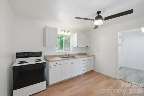 547 Pea Ridge Street Morganton NC 28655