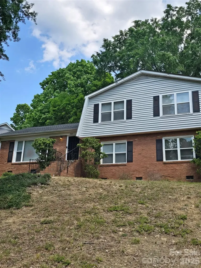 7727 Ritter Drive Charlotte NC 28270
