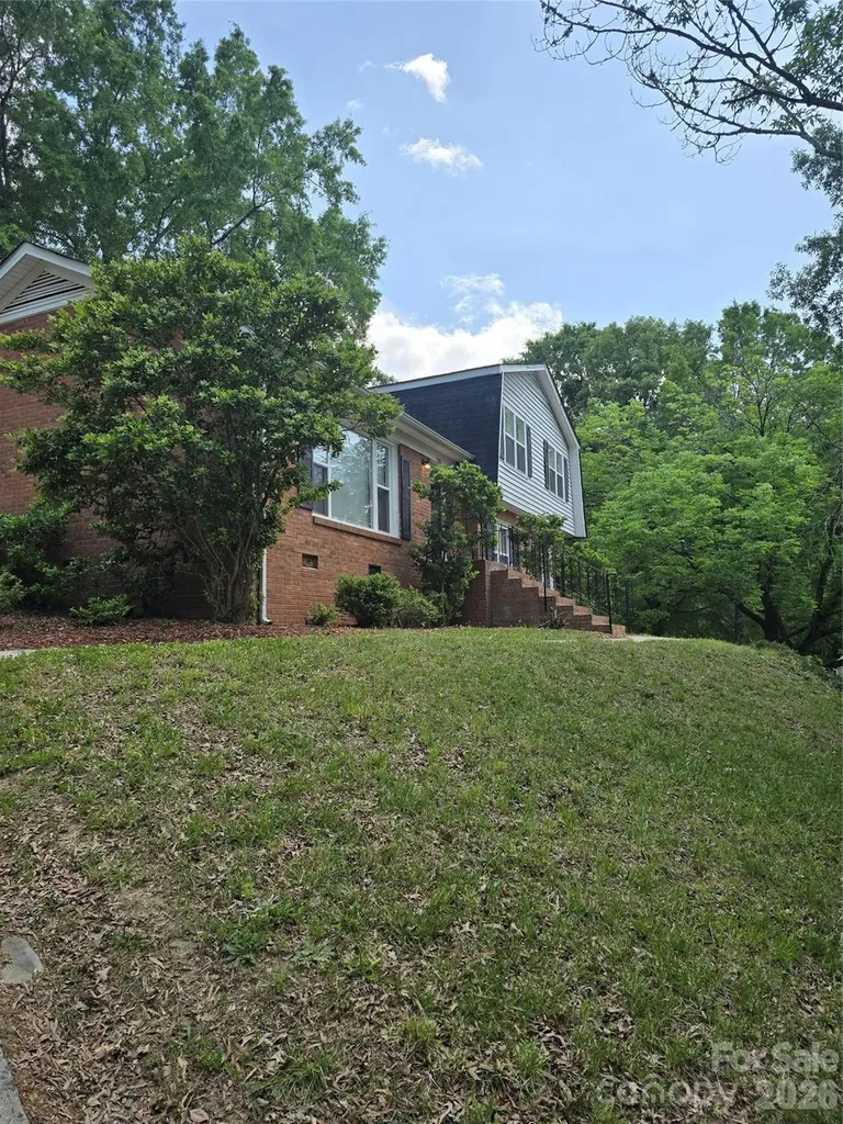 7727 Ritter Drive Charlotte NC 28270
