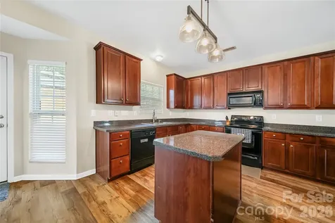 1721 Canebrook Glen York SC 29745