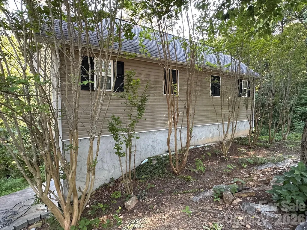 1480 Pine Mountain Drive Connelly Springs NC 28612