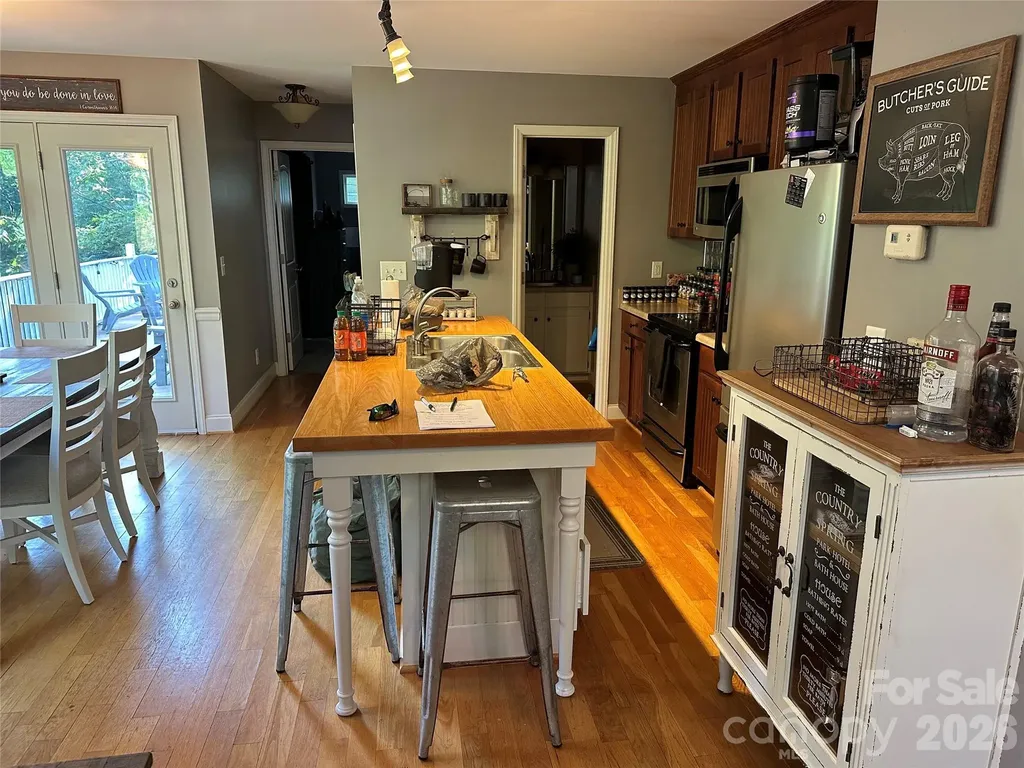 1480 Pine Mountain Drive Connelly Springs NC 28612