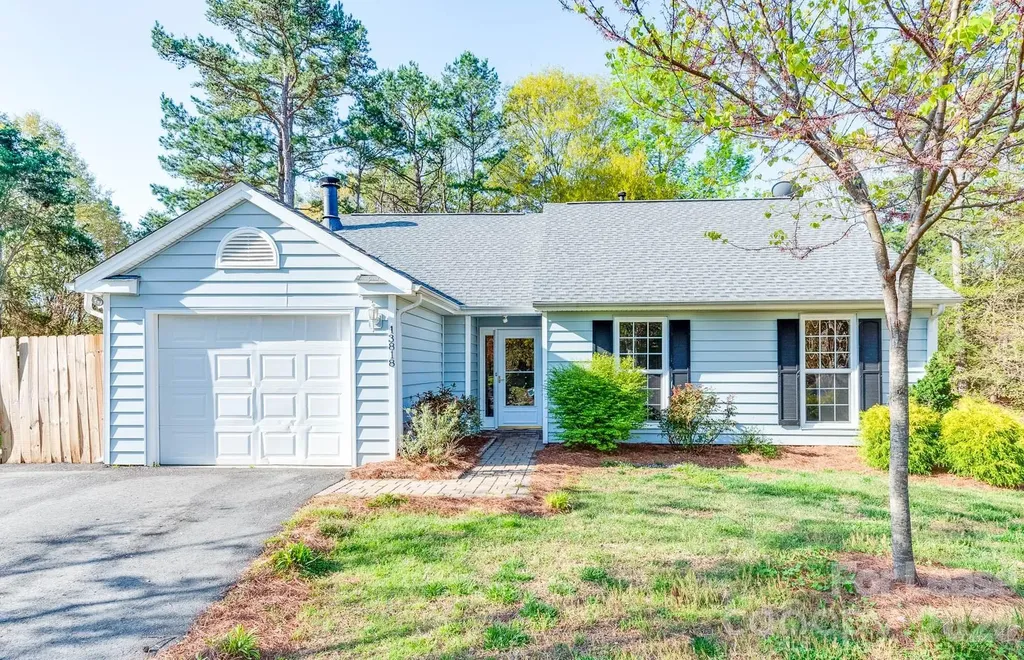 13818 Faversham Court Pineville NC 28134