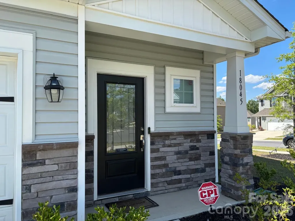 18045 Stark Way Charlotte NC 28278